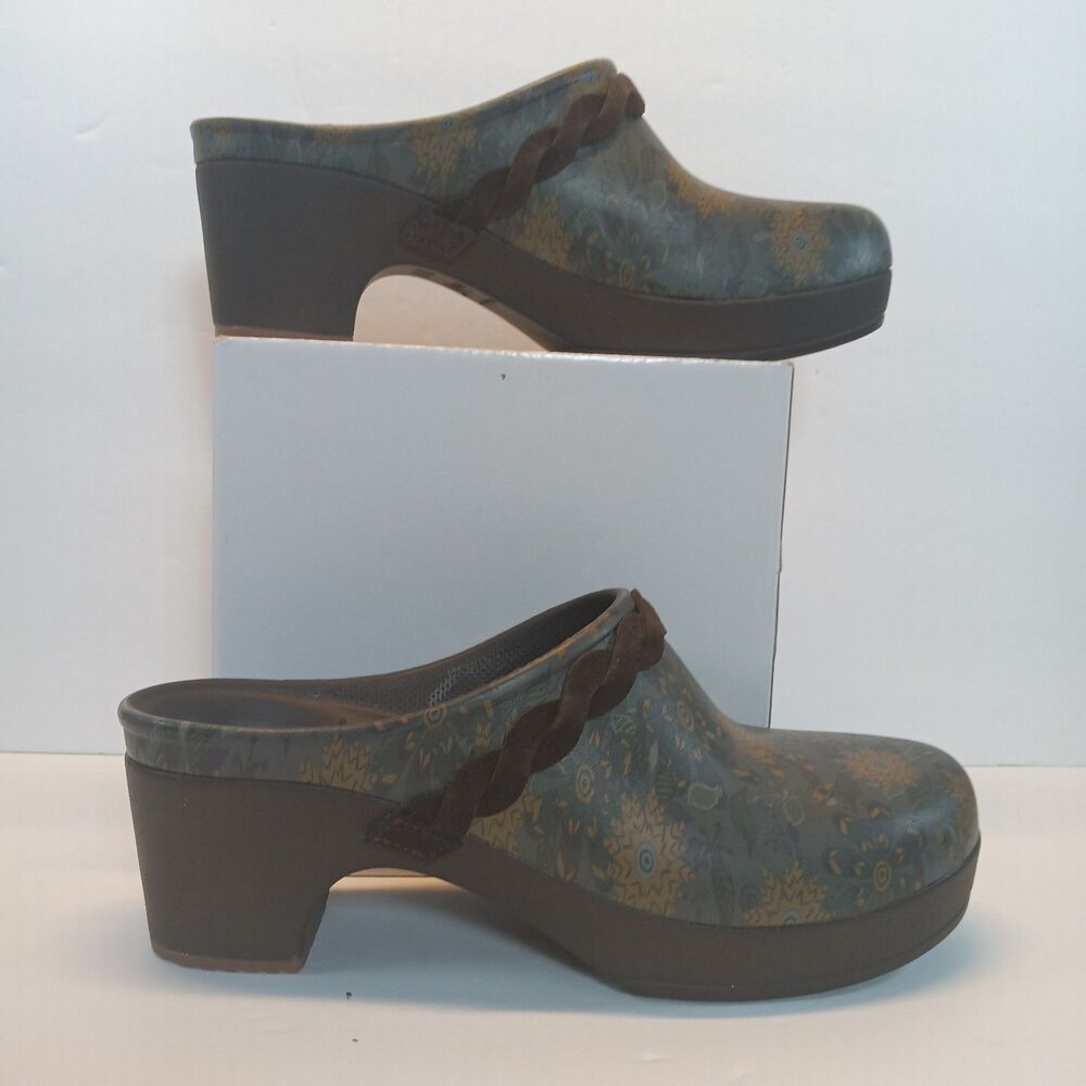 Crocs Sarah Clog Dual Comfort Blue Green Floral Design Braided Suede Trim Wmns 9